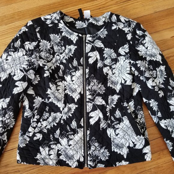 🌸  3/$15 H&M Floral Jacket - Picture 3 of 3
